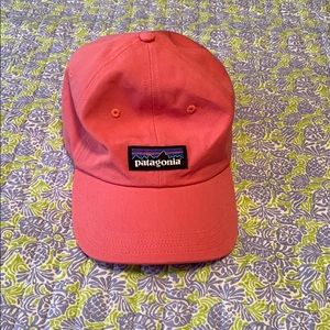 Coral/pink women’s Patagonia hat